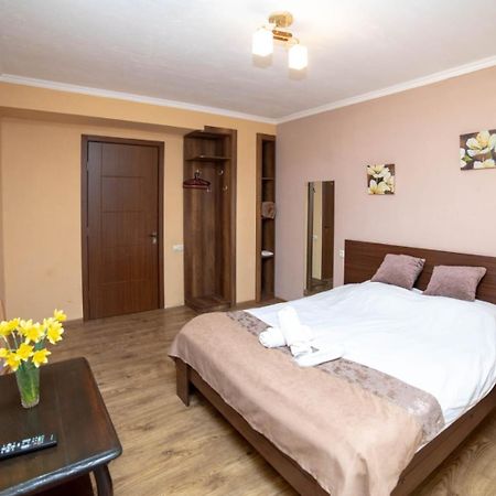 Guest House Kavkasioni 33 텔라비 외부 사진