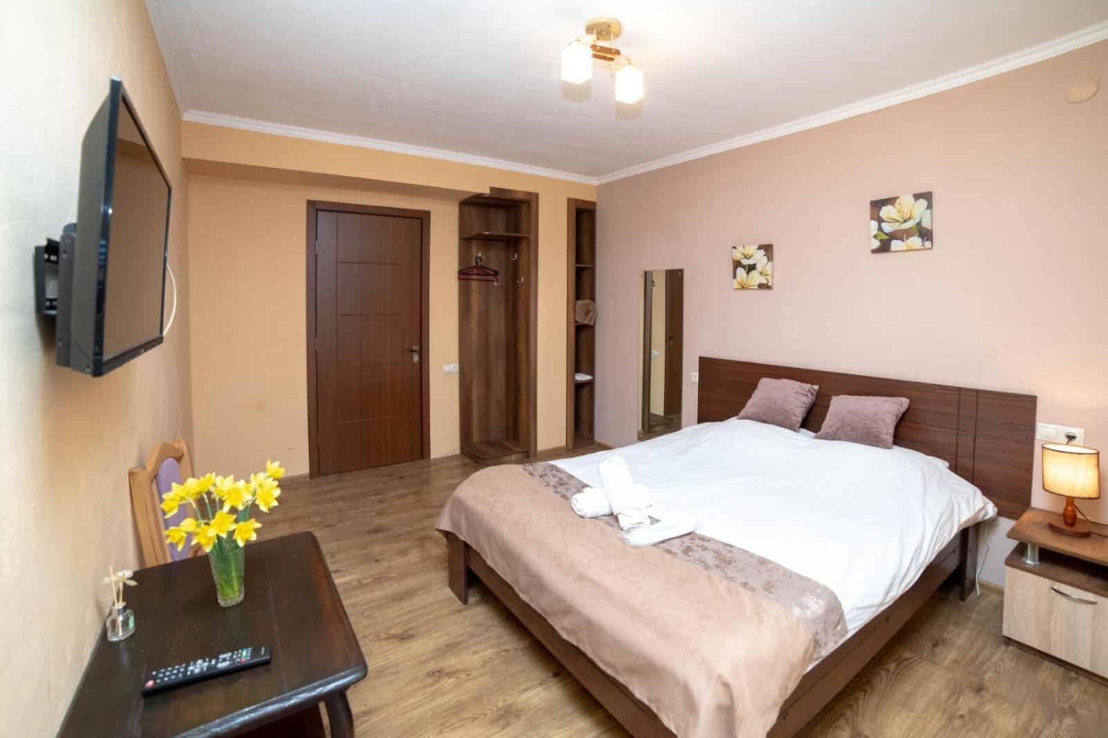 Guest House Kavkasioni 33 텔라비 외부 사진