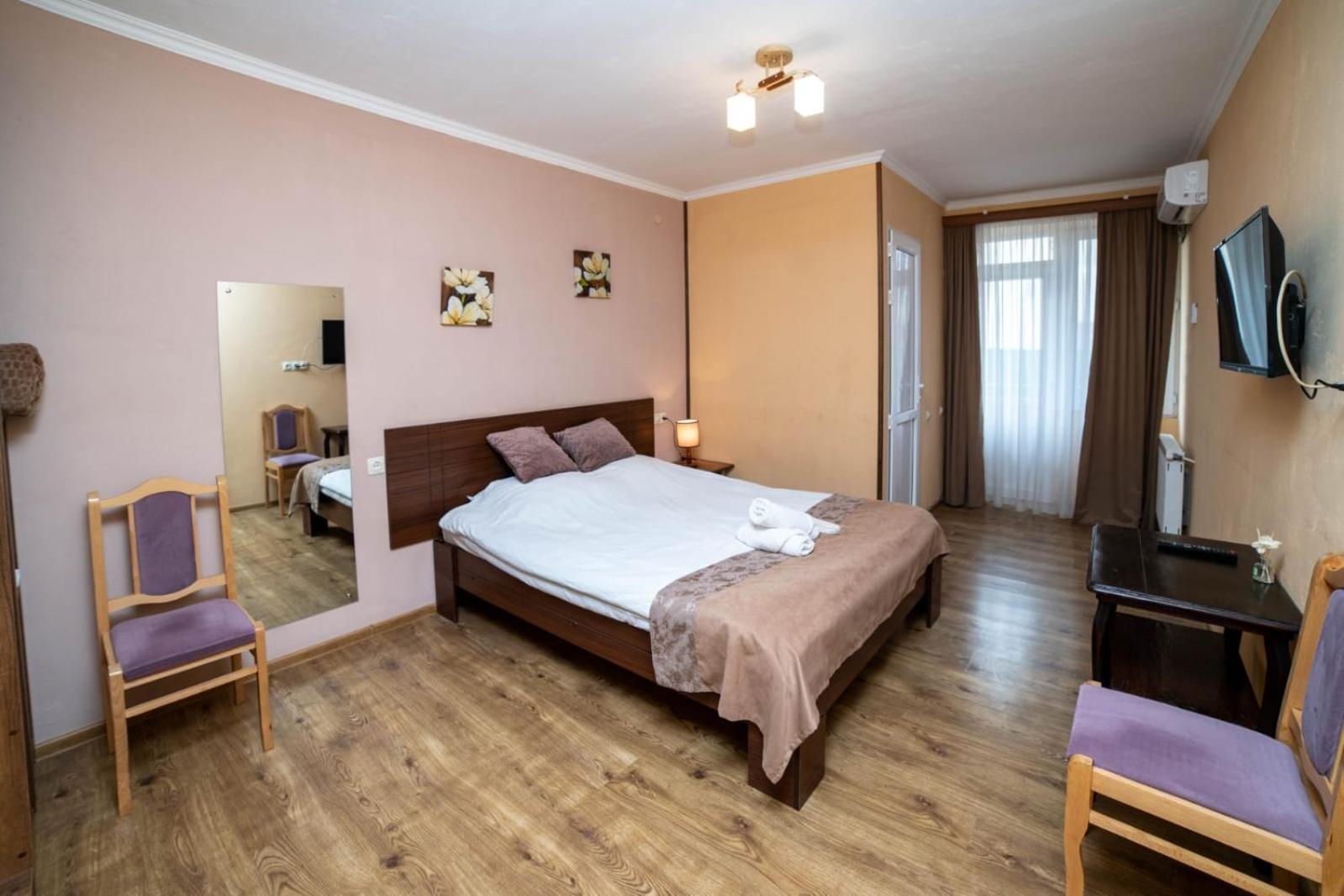 Guest House Kavkasioni 33 텔라비 외부 사진