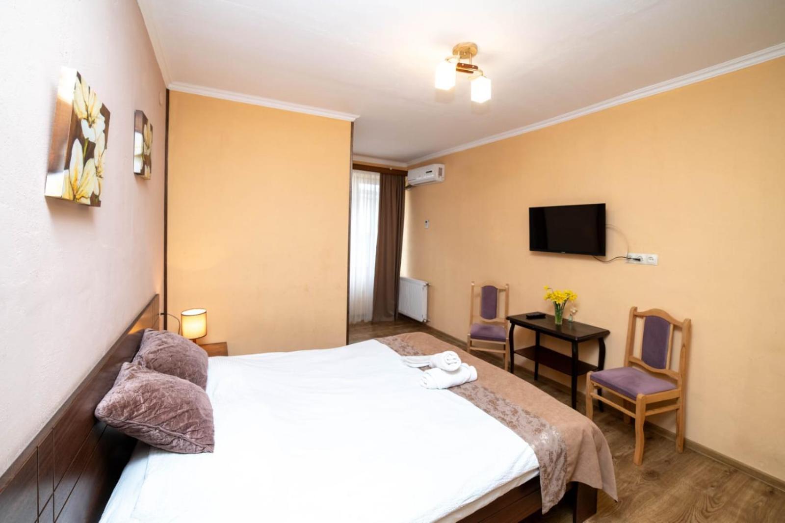 Guest House Kavkasioni 33 텔라비 외부 사진