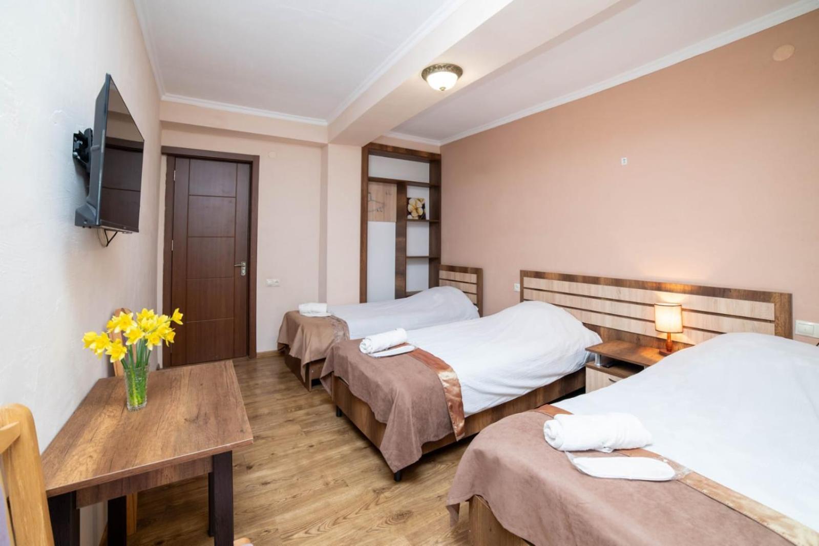 Guest House Kavkasioni 33 텔라비 외부 사진