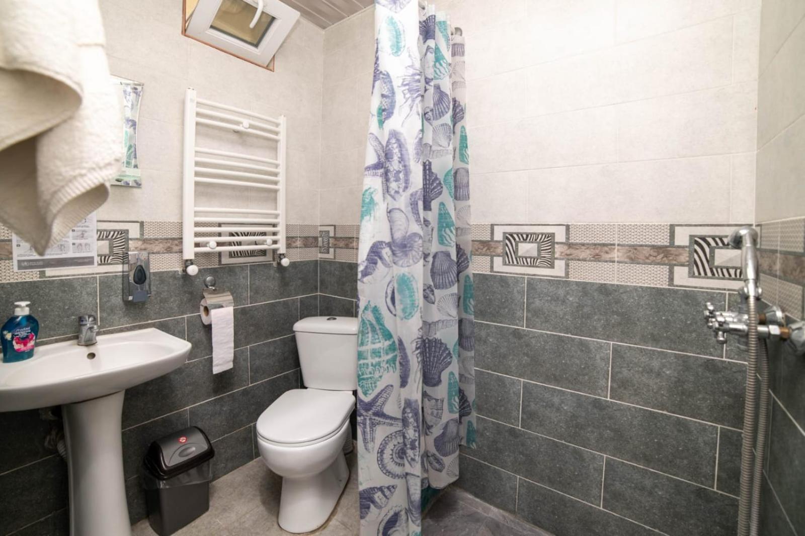 Guest House Kavkasioni 33 텔라비 외부 사진