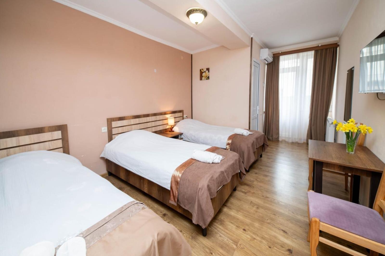 Guest House Kavkasioni 33 텔라비 외부 사진